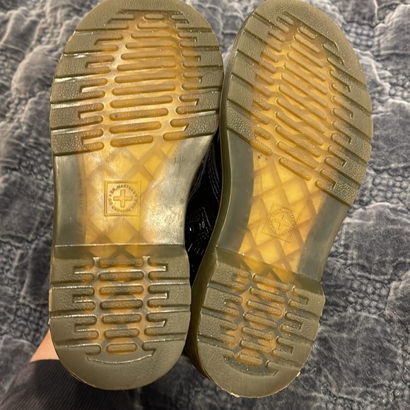 Dr Martens black patent leather boots - Picture 2 of 8